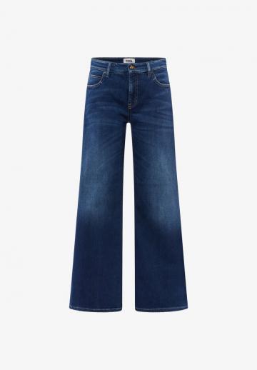 Клешеные джинсы