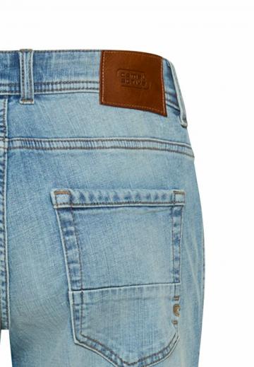 Узкие джинсы