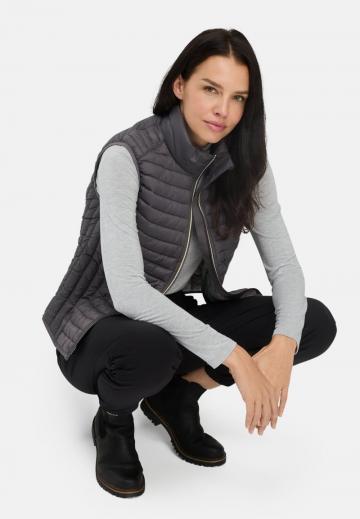 Стеганый жилет