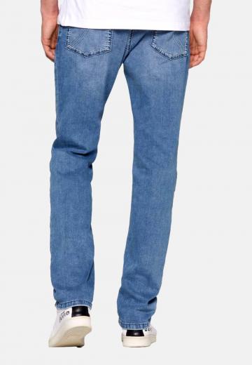Прямые джинсы