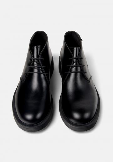 Ботинки на шнуровке