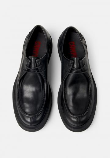 Ботинки на шнуровке