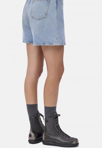 Ботинки на шнуровке