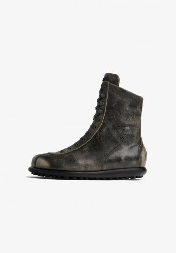 Ботинки на шнуровке