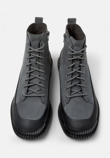 Ботинки на шнуровке