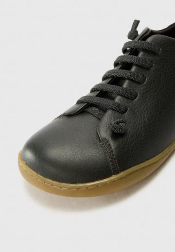 Ботинки на шнуровке