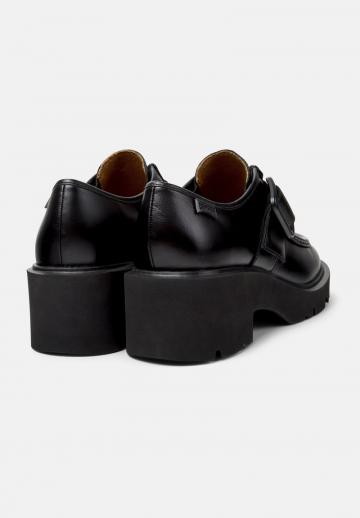 Туфли с высоким носом