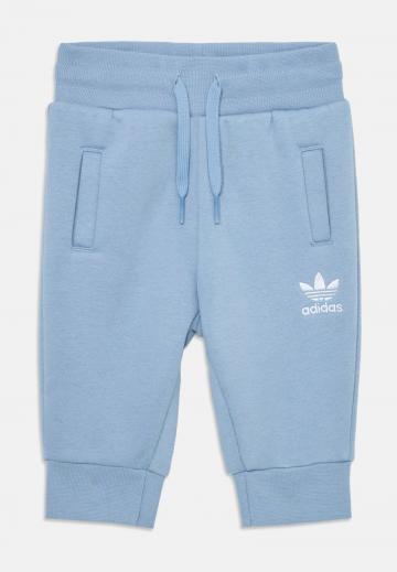 Набор одежды