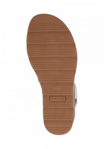 Босоножки на танкетке