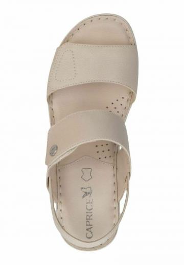 Босоножки на танкетке