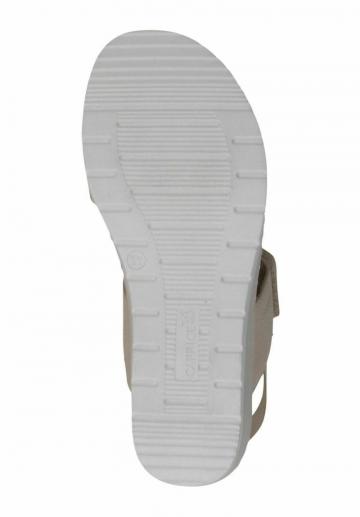 Босоножки на танкетке