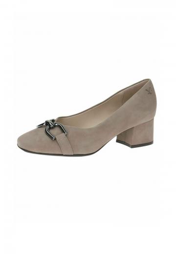 Туфли с высоким носом