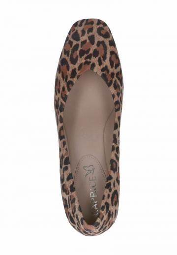 Туфли с высоким носом