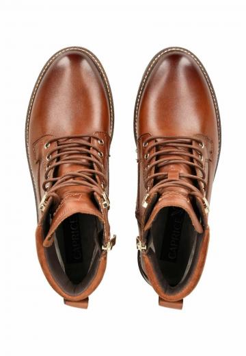 Ботинки на шнуровке