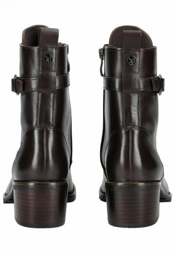 Ботинки на шнуровке