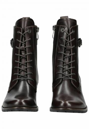 Ботинки на шнуровке