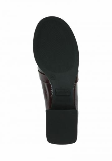 Туфли с высоким носом