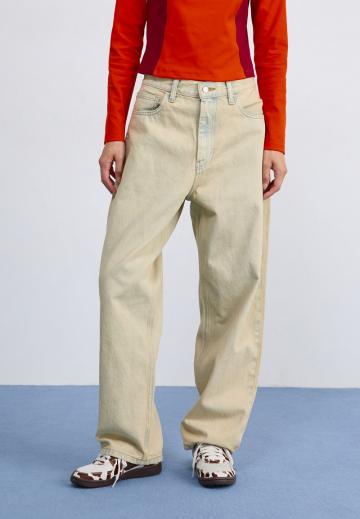 Свободные джинсы