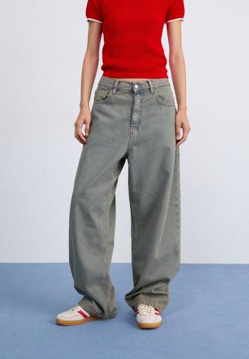Свободные джинсы