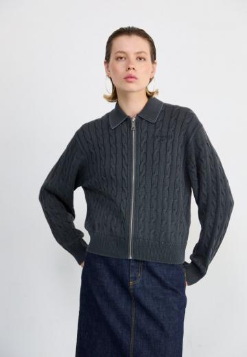 Вязаная кофта