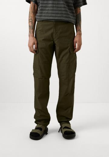 Брюки с накладными карманами