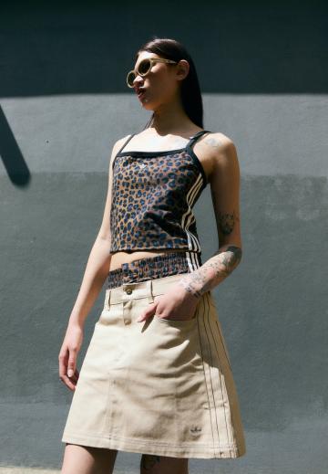 Юбка с накладными карманами