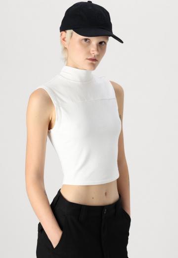 Брюки с накладными карманами