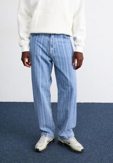 Свободные джинсы