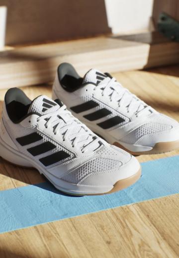 Кроссовки для зала