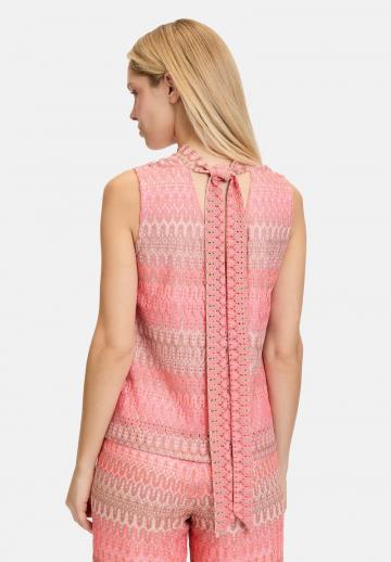 Блузка без рукавов