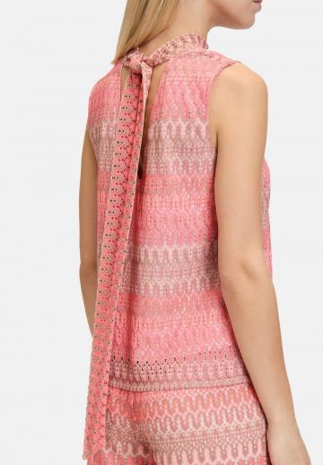 Блузка без рукавов