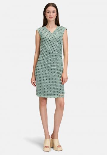 Короткое платье