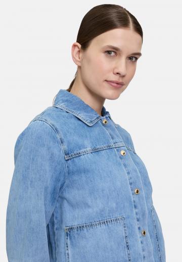 Джинсовая куртка