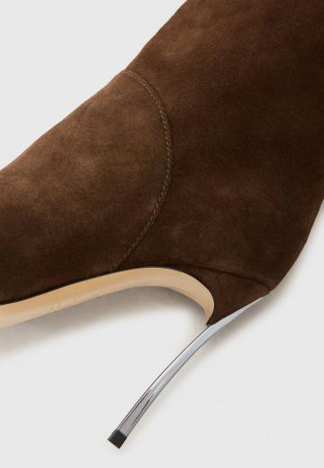 Высокие сапоги