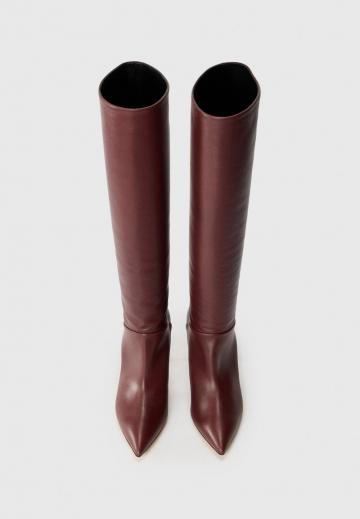 Высокие сапоги