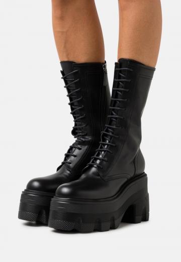 Сапоги на платформе