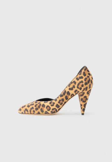 Туфли на высоком каблуке