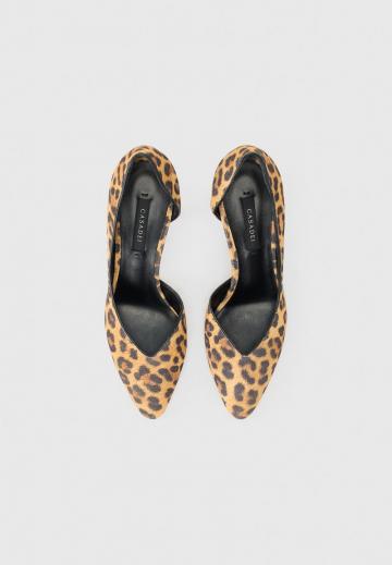 Туфли на высоком каблуке