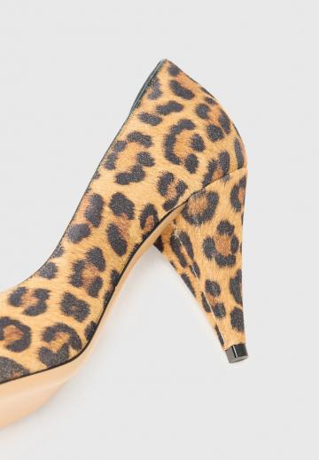 Туфли на высоком каблуке