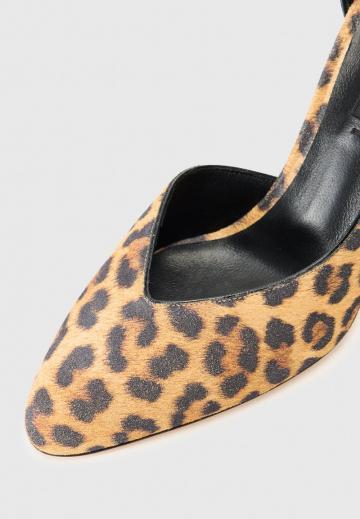 Туфли на высоком каблуке