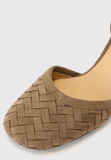 Туфли с ремешком