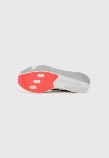 Беговые кроссовки