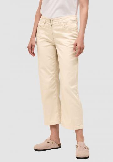 Короткие джинсы