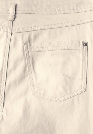 Короткие джинсы