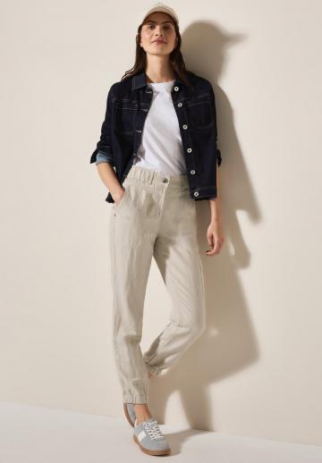 Брюки с накладными карманами