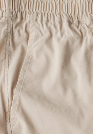 Брюки с накладными карманами