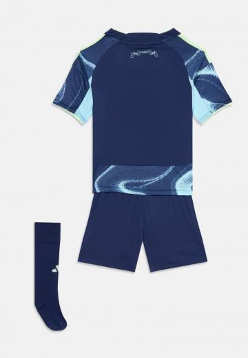 Спортивные шорты