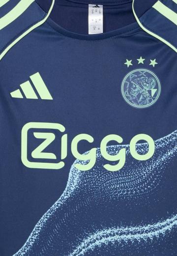 Спортивные шорты