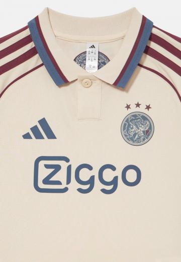 Спортивные шорты