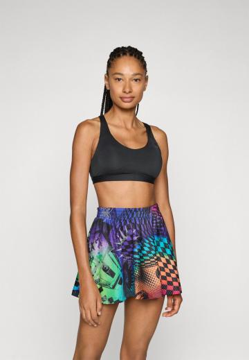 Спортивный бюстгальтер